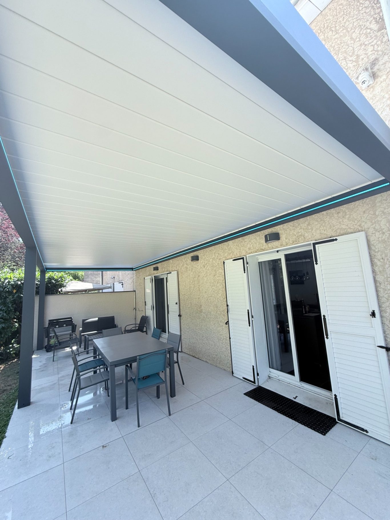 Modèle SUNRISE Adossée
8,40x3,5m RAL 7016