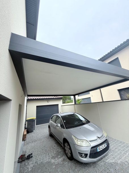 CARPORTS / ABRIS VOITURE