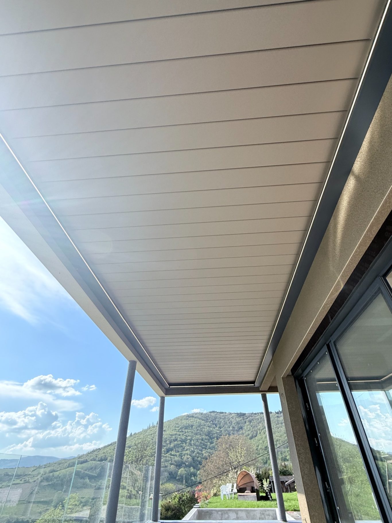 SUNRISE Suspendue 9,00 X 2,78 m