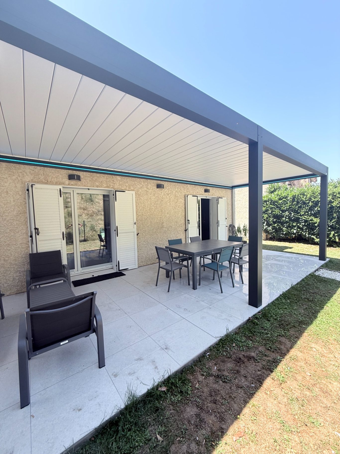 Modèle SUNRISE Adossée
8,40x3,5m RAL 7016